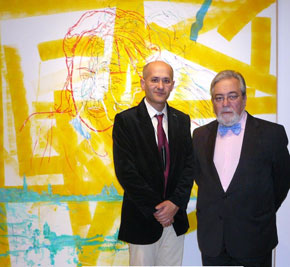 D. Tomás Paredes a a la derecha con Angel Agrela, en la inauguración de la exposición del Premio de Pintura BMW